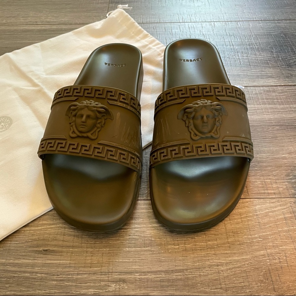 Men’s Versace Slides - Picture 2 of 7